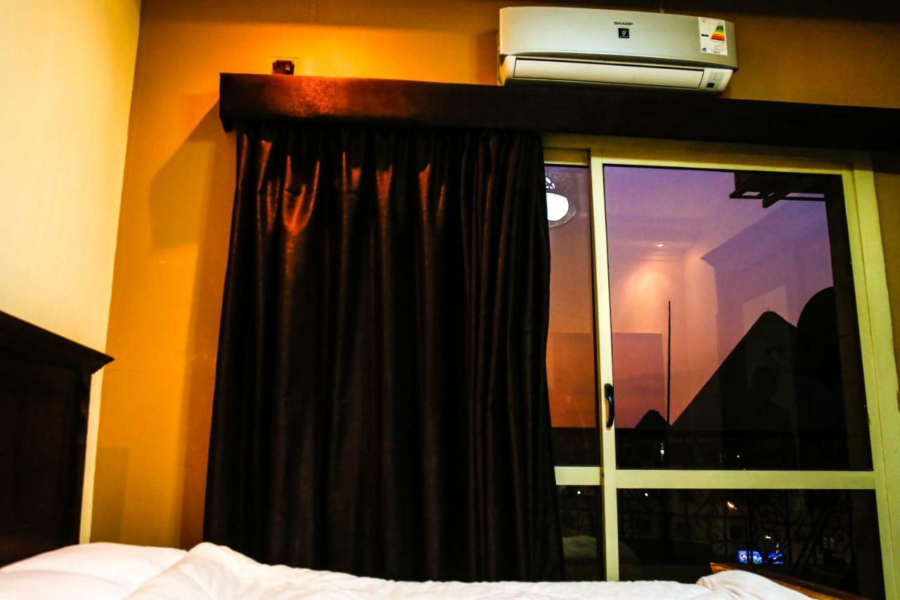 Happy Days Pyramids Inn Kafret el-Gabal Zewnętrze zdjęcie